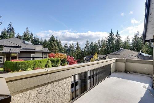 1 1900 Indian River Crescent, North Vancouver, BC 