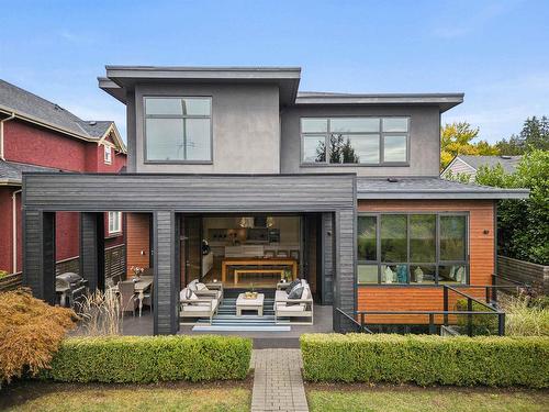 339 E 17Th Street, North Vancouver, BC 