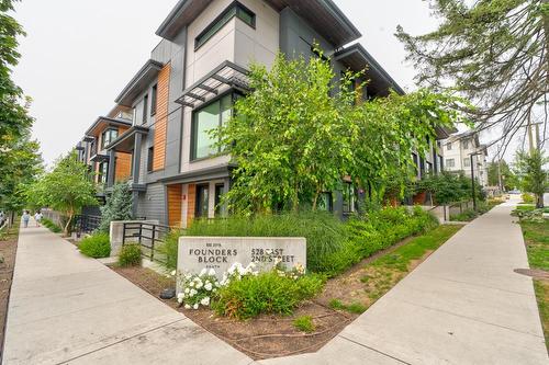 47 528 E 2Nd Street, North Vancouver, BC 