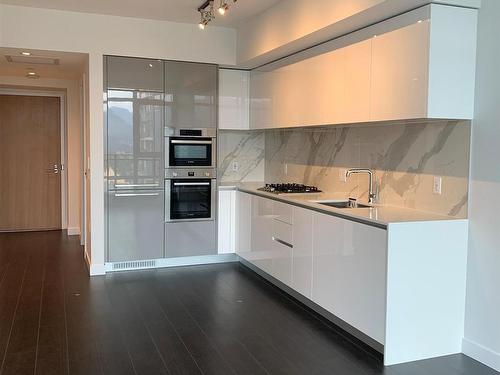 3503 2085 Skyline Court, Vancouver, BC 