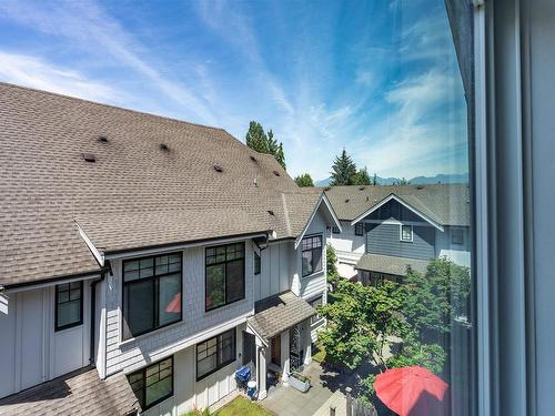 3 5188 Savile Row, Burnaby, BC 