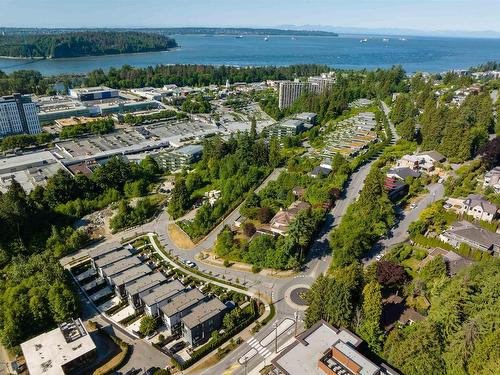 584 Arthur Erickson Place, West Vancouver, BC 