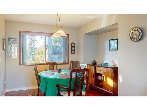 5619 Curtis Place, Sechelt, BC 