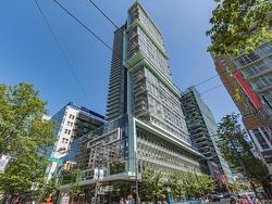 1203 777 RICHARDS STREET  Vancouver, BC V6B 0M6