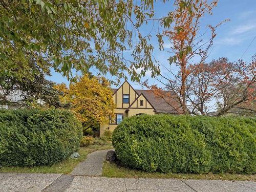 7250 Sussex Avenue, Burnaby, BC 