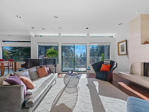 4125 Burkeridge Place, West Vancouver, BC 