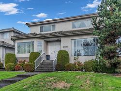 185 W 45TH AVENUE  Vancouver, BC V5Y 2W2