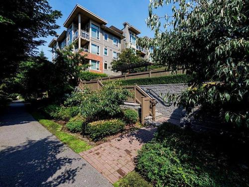 126 119 W 22Nd Street, North Vancouver, BC 