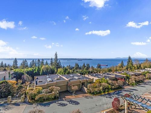 403 3131 Deer Ridge Drive, West Vancouver, BC 