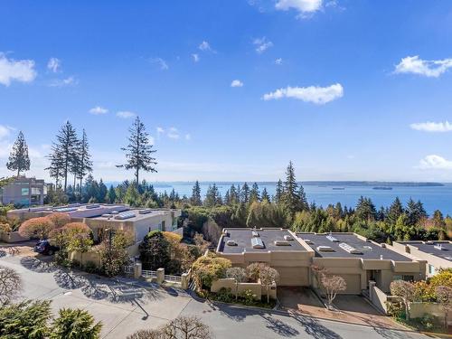 403 3131 Deer Ridge Drive, West Vancouver, BC 