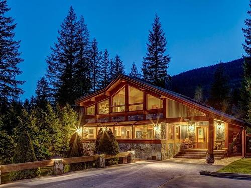 8080 Parkwood Drive, Whistler, BC 