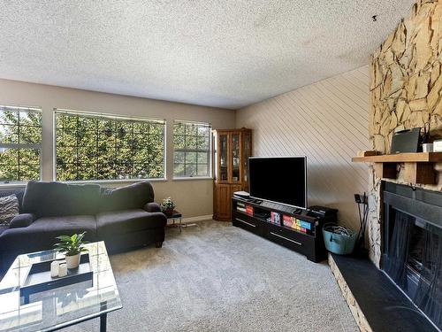 20070 Bruce Avenue, Maple Ridge, BC 