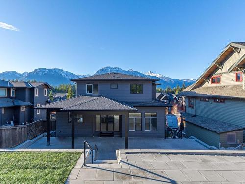 1066 Jay Crescent, Squamish, BC 