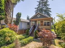 255 E 20TH STREET  North Vancouver, BC V7L 3A6