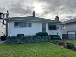 260 W 45TH AVENUE  Vancouver, BC V5Y 2W4