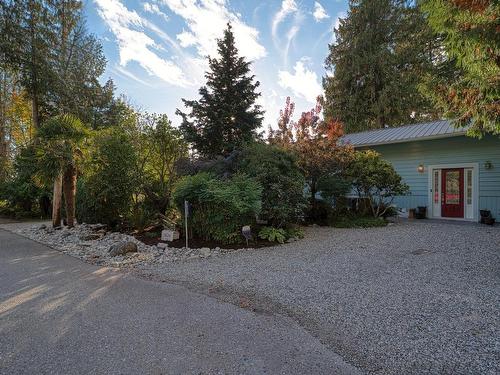 7629 Sechelt Inlet Road, Sechelt, BC 