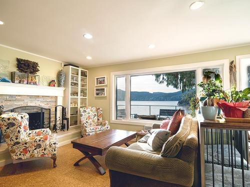 7629 Sechelt Inlet Road, Sechelt, BC 