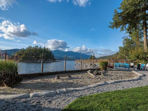 7629 Sechelt Inlet Road, Sechelt, BC 