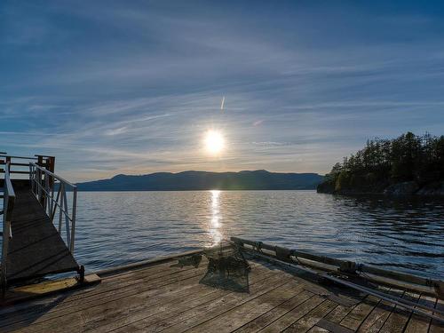 7629 Sechelt Inlet Road, Sechelt, BC 