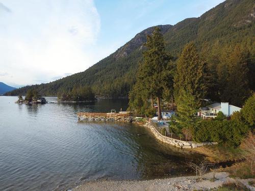 7629 Sechelt Inlet Road, Sechelt, BC 