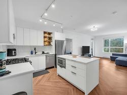 411 3229 ST JOHNS STREET  Port Moody, BC V3H 0M4