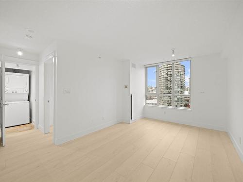 2501 63 Keefer Place, Vancouver, BC 