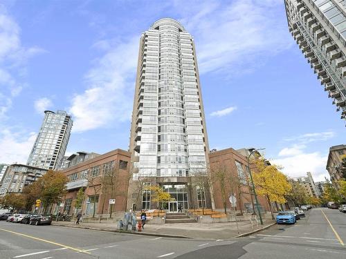 2501 63 Keefer Place, Vancouver, BC 