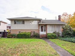 3204 COLERIDGE AVENUE  Vancouver, BC V5S 3A5