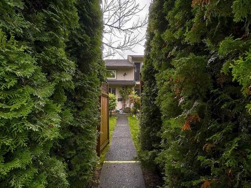 1671 Garden Avenue, North Vancouver, BC 