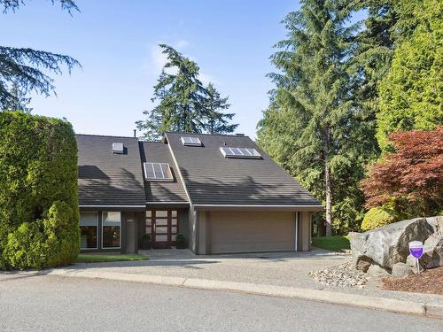 5321 Monte Bre Crescent, West Vancouver, BC 