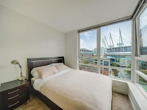 1205 939 Expo Boulevard, Vancouver, BC 