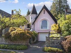 4266 W 10TH AVENUE  Vancouver, BC V6R 2H4