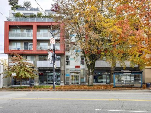 302 379 E Broadway, Vancouver, BC 