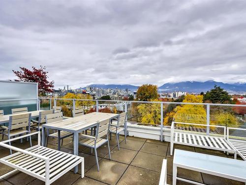 302 379 E Broadway, Vancouver, BC 