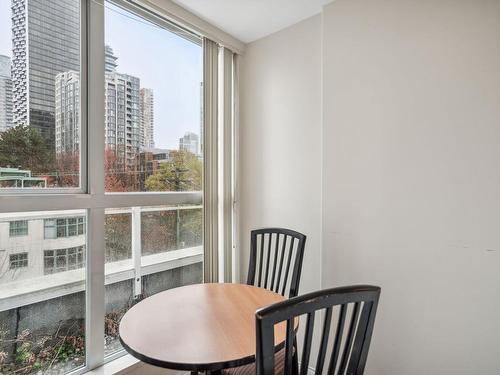 503 910 Beach Avenue, Vancouver, BC 