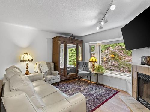 3337 Flagstaff Place, Vancouver, BC 