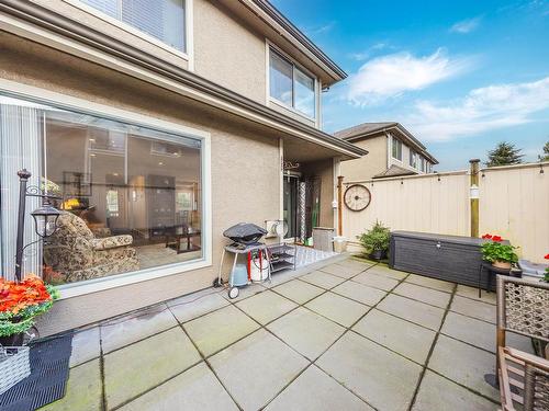 25 2133 St. Georges Avenue, North Vancouver, BC 