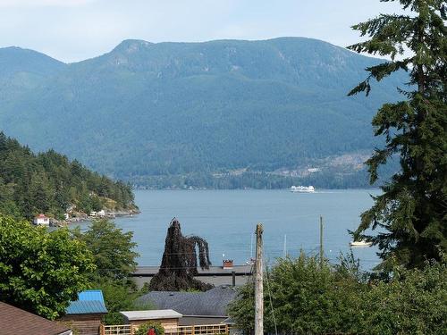 1113 Lenora Road, Bowen Island, BC 