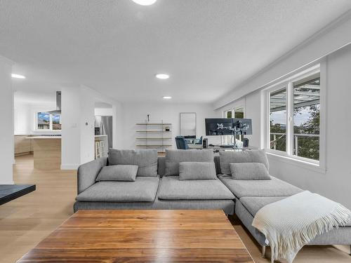 937 E 4Th Street, North Vancouver, BC 