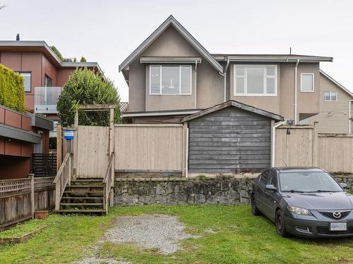 C 229 W 5Th Street, North Vancouver, BC 