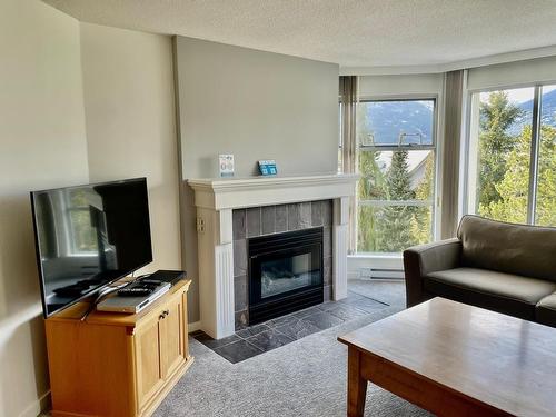 305 Wk3-4910 Spearhead Place, Whistler, BC 