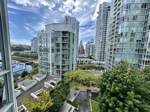 1106 1077 Marinaside Crescent, Vancouver, BC 