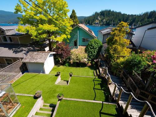 2564 Panorama Drive, North Vancouver, BC 