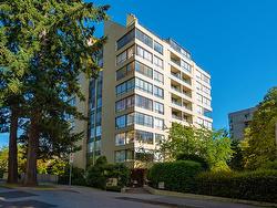 403 1412 ESQUIMALT AVENUE  West Vancouver, BC V7T 1K7