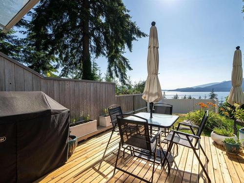 438 Crosscreek Road, Lions Bay, BC 