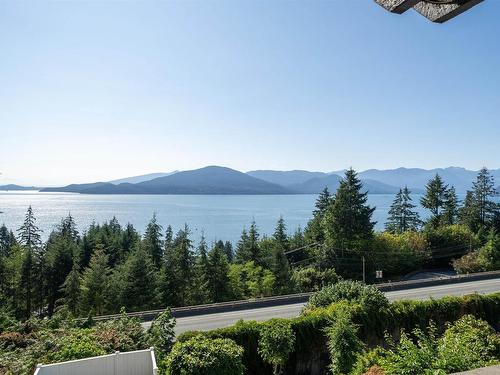 438 Crosscreek Road, Lions Bay, BC 