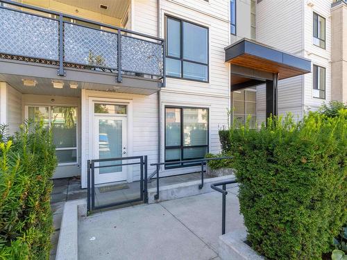 110 625 E 3Rd Street, North Vancouver, BC 