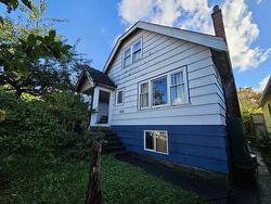 2636 MCGILL STREET  Vancouver, BC V5K 1H3