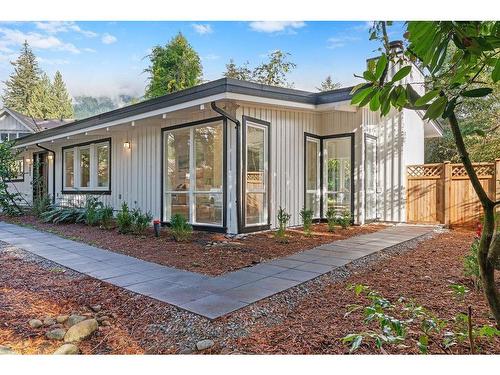 4692 Glenwood Avenue, North Vancouver, BC 