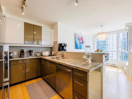 2201 1328 W Pender Street, Vancouver, BC 